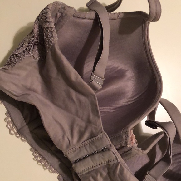 Victoria’s Secret Body By Victoria Bra - Picture 6 of 7